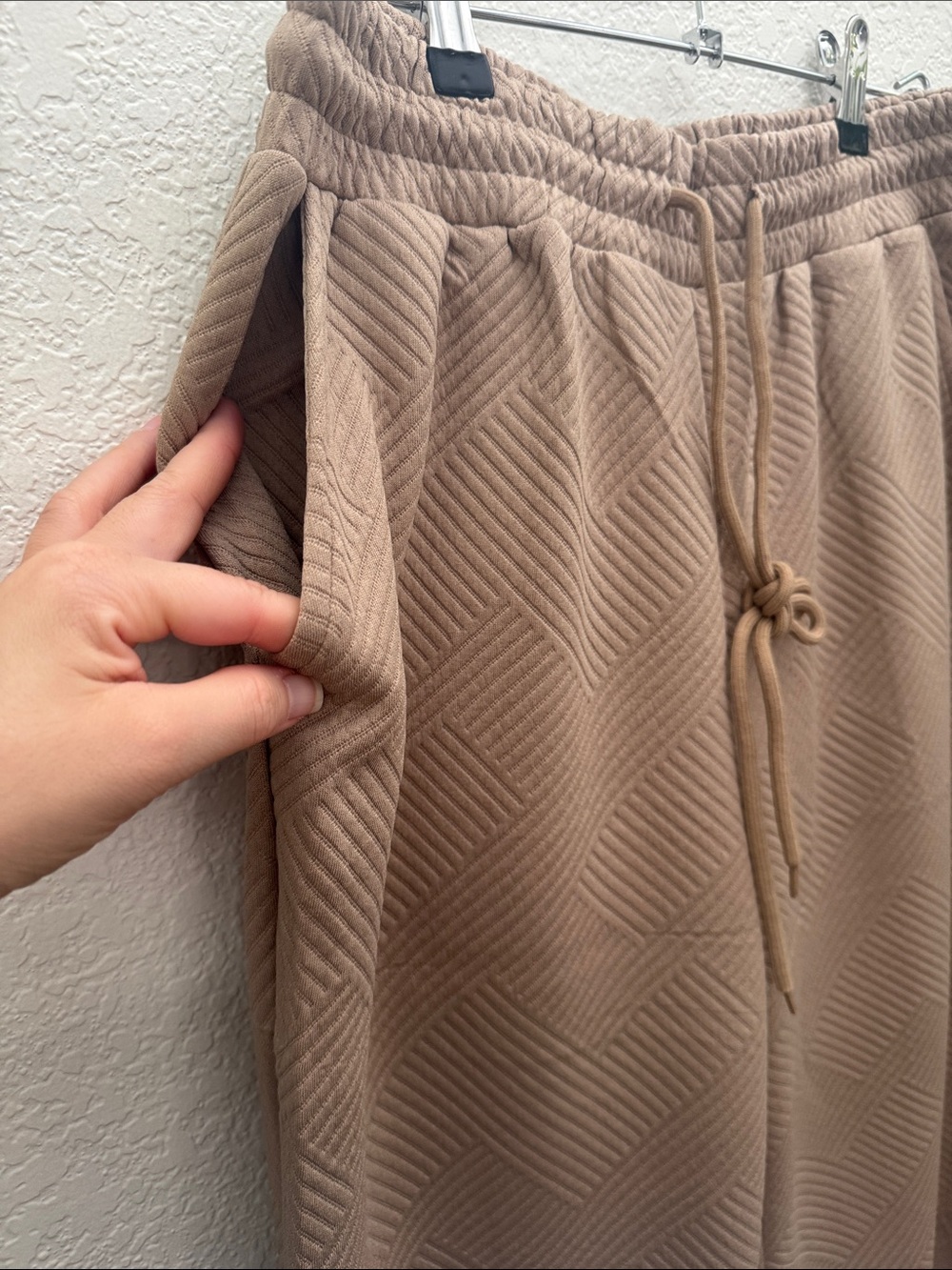 Taupe Brown Textured 2 Piece Lounge Set Wide Leg Pants Women’s Medium - Picture 9 of 12